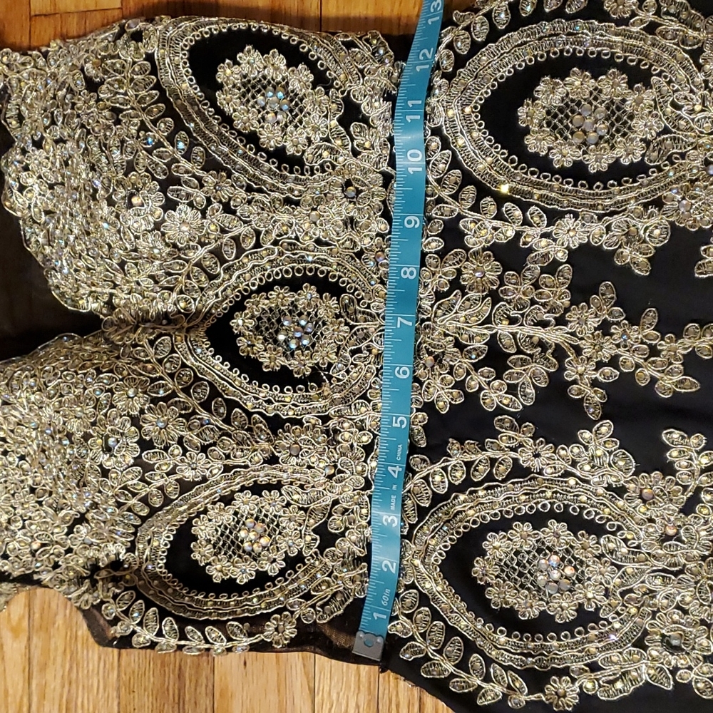 Donated Gorgeous black and gold prom dress - Picture 11 of 17